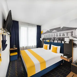 *** Hotel D8 Hongrie